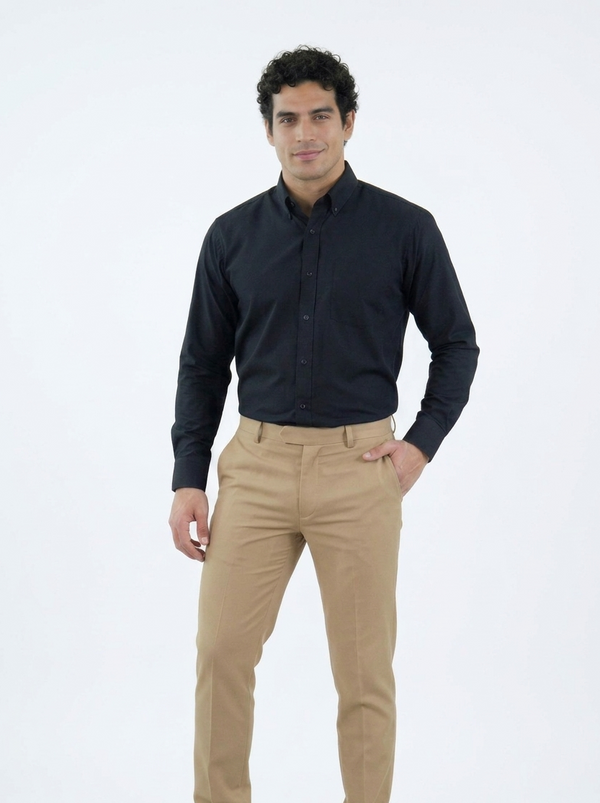 Camisa Formal Negra Manga Larga y Pantalón Dril Beige Hombre | Uniforme Profesional