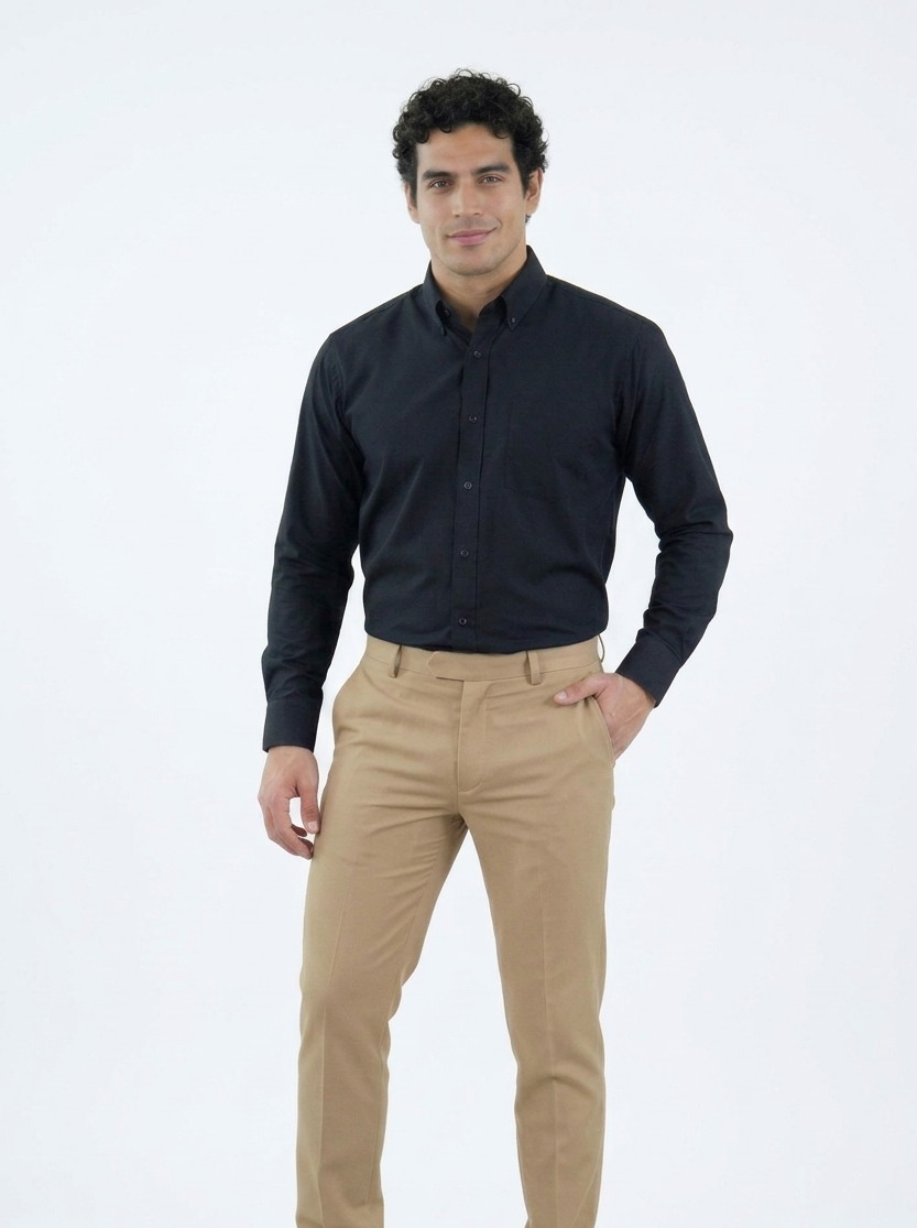 Camisa Formal Negra Manga Larga y Pantalón Dril Beige Hombre | Uniforme Profesional