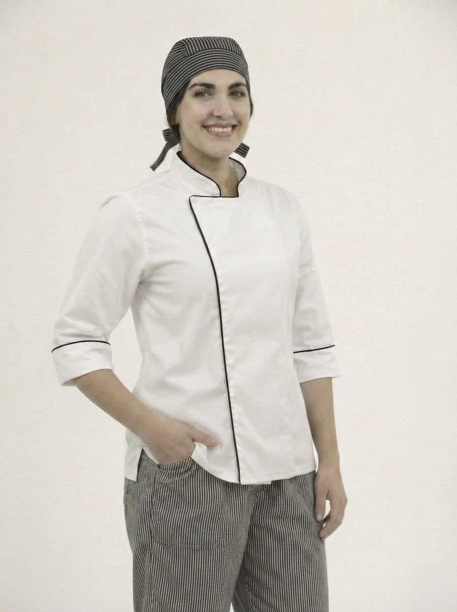Combo Chef Chaqueta Blanca, Pantalón de Rayas y Cofia de Rayas Mujer | Uniforme Profesional