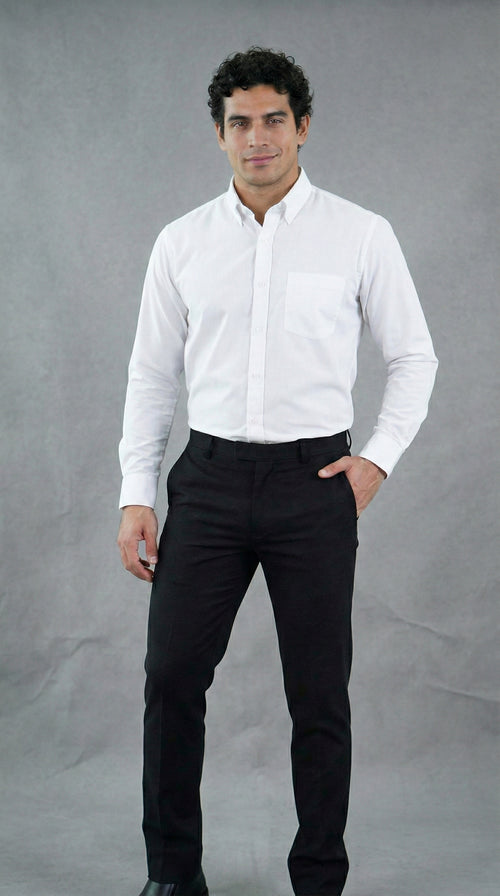 CAMISA OXFORD MANGA LARGA BLANCA Y PANTALÓN DRIL NEGRO HOMBRE